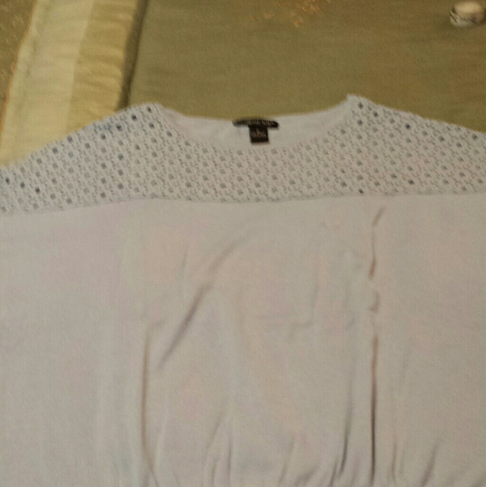 Top - Picture 2 of 3